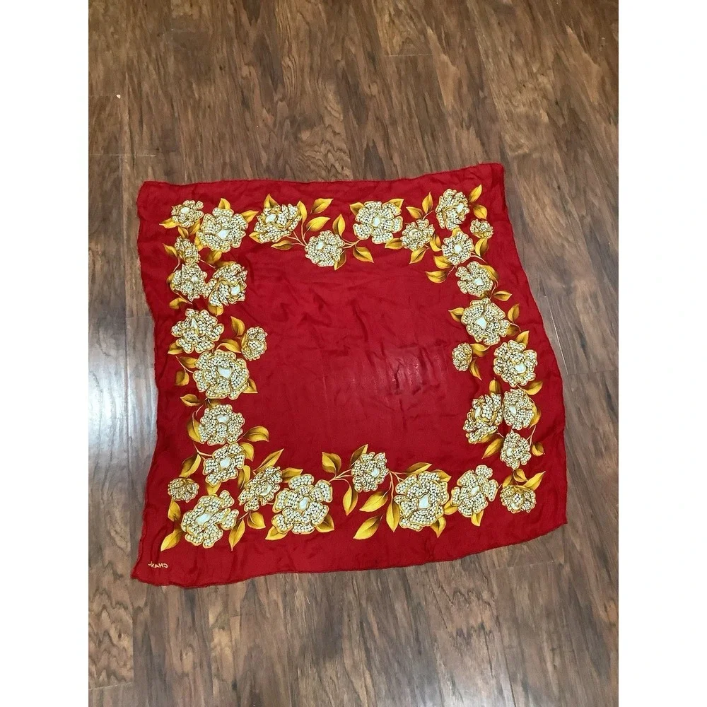 Chanel Silk Scarf : Floral